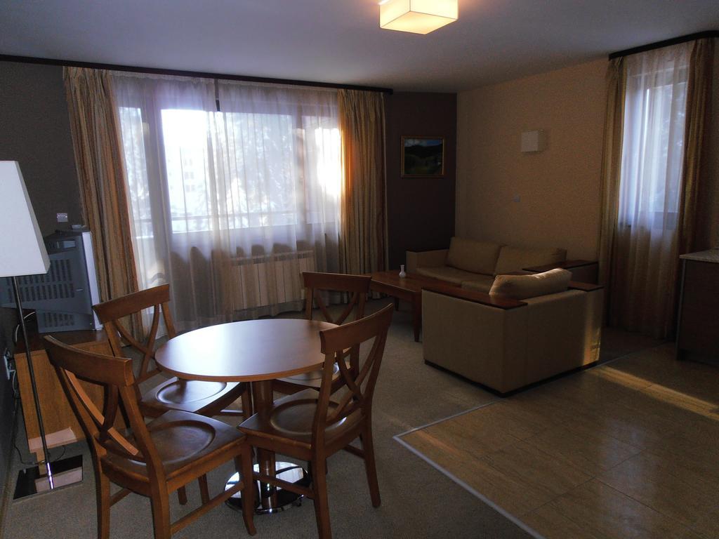 פמפורובו Royal House Apartments Tmf מראה חיצוני תמונה